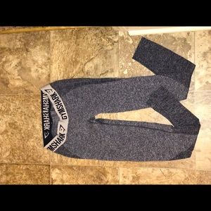 Gym shark leggings